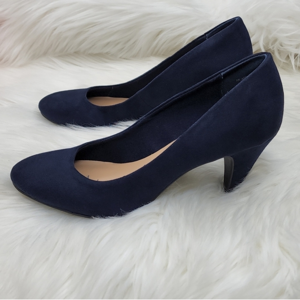 American Rag Felix Closed Toe Classic Pump Heels Navy Blue - Picture 13 of 16